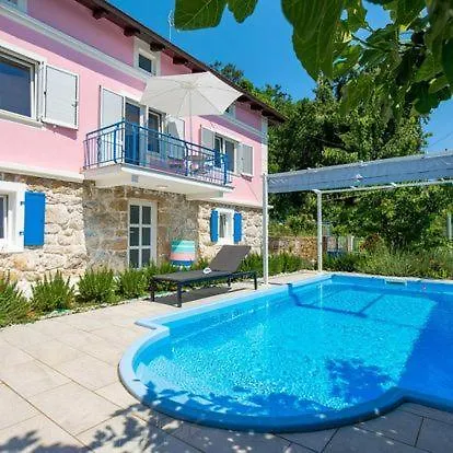 Nina Rose Boutique Villa لوفغان 0*,